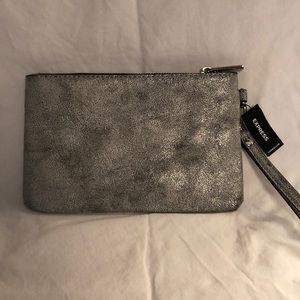 Express wristlet